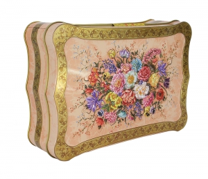 Black Tea Blueberries and Cream 5.3 oz/150 gr in Metal Box Flowers on Beige Black Tea Blueberries and Cream 5.3 oz/150 gr in Metal Box Flowers on Beige